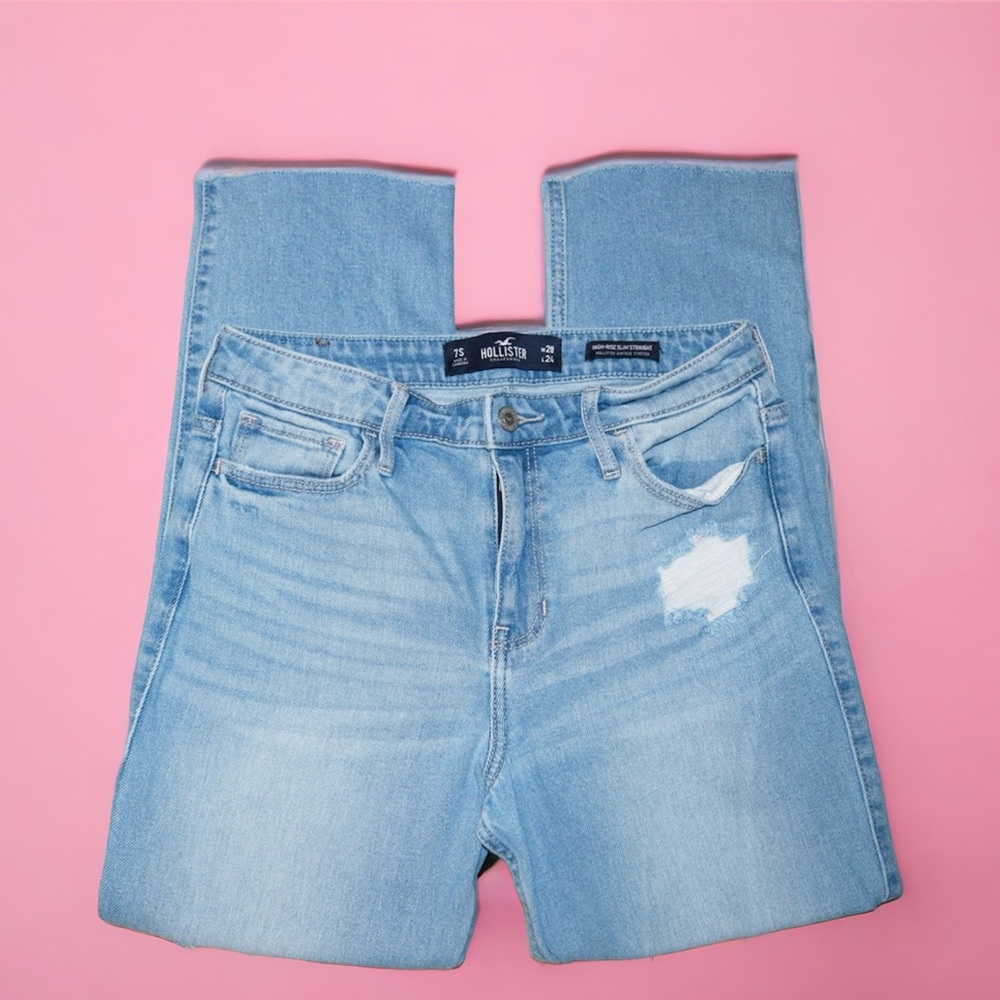 Hollister High-Rise Slim Straight Jeans